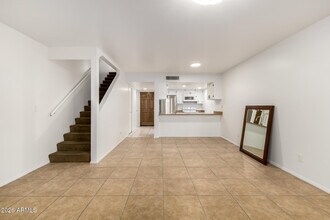 3030 Hayden Rd in Scottsdale, AZ - Building Photo - Building Photo