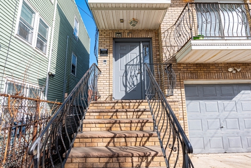 355 New St in Newark, NJ - Building Photo