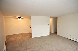 Virginian Apartment in Richfield, MN - Building Photo - Building Photo