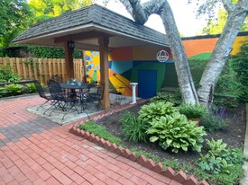 519 S Trenton Ave in Pittsburgh, PA - Building Photo
