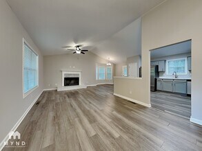 373 Bakers Bridge Cir in Douglasville, GA - Foto de edificio - Building Photo