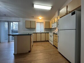 132 N Davis Ct in Nampa, ID - Building Photo - Building Photo