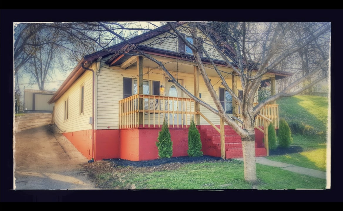 305 Swigert Ave in Frankfort, KY - Building Photo