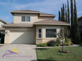 4990 Mariah Pl in Fair Oaks, CA - Building Photo