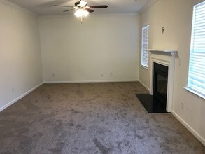 10339 Samuels Way Dr in Huntersville, NC - Foto de edificio - Building Photo