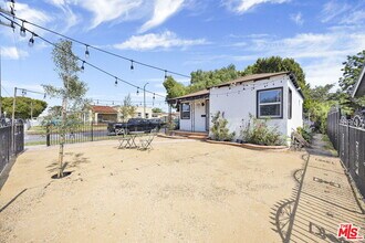201 E 91st St in Los Angeles, CA - Building Photo - Building Photo