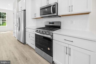 258 Talucci Dr in Downingtown, PA - Building Photo - Building Photo