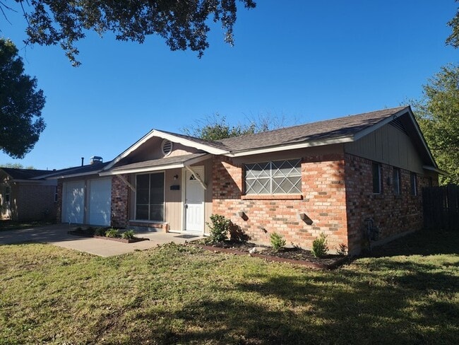1175 Dublin Dr in Fort Worth, TX - Building Photo - Building Photo