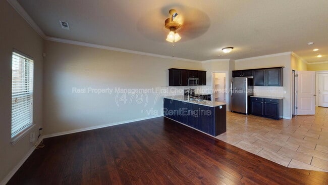 2711 W Shasta Rd, Unit 403 in Rogers, AR - Building Photo - Building Photo