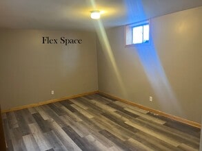 1411 N 14th St in Dekalb, IL - Building Photo - Building Photo