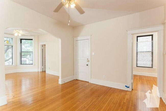 property at 3525 N Wilton Ave