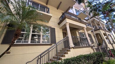 2633 NE 14th Ave in Wilton Manors, FL - Building Photo - Building Photo
