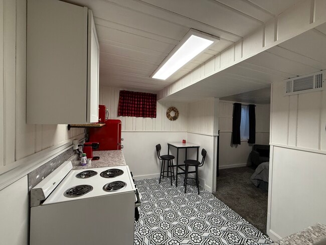 17 2nd Ave NE in Aberdeen, SD - Building Photo - Building Photo