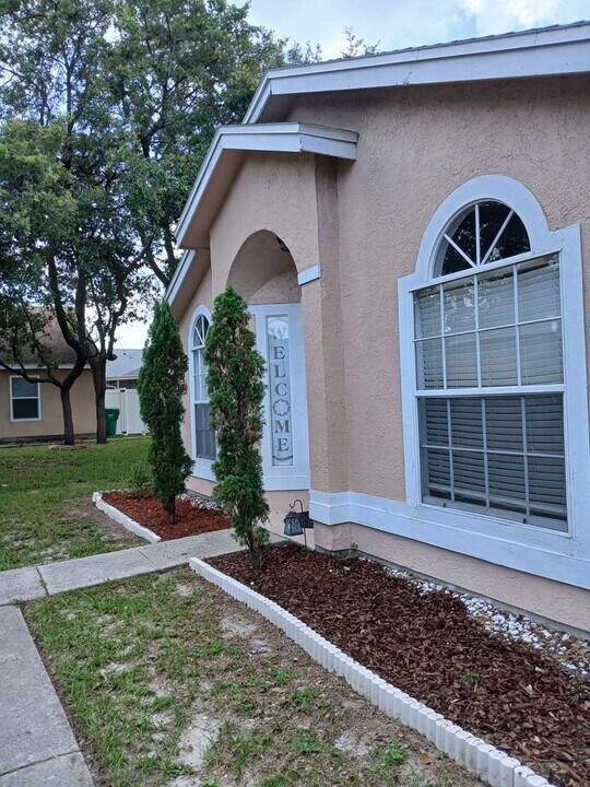 126 Deer Song Dr in Winter Springs, FL - Building Photo