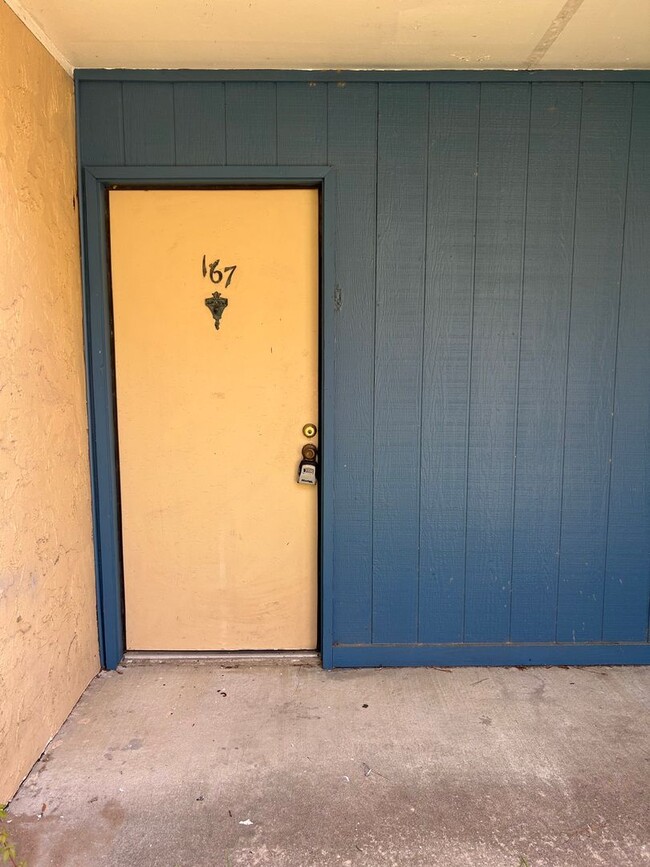 property at 2811 SW Archer Rd
