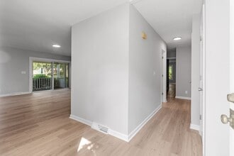 325 Eastwood Dr in Salisbury, NC - Building Photo - Building Photo