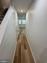 222 Webster St NE, Unit 1 in Washington, DC - Foto de edificio - Building Photo