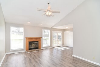 3507 Clearwater Dr in Clarksville, TN - Building Photo - Building Photo