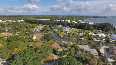 500 Green Dolphin Dr S in Placida, FL - Foto de edificio - Building Photo