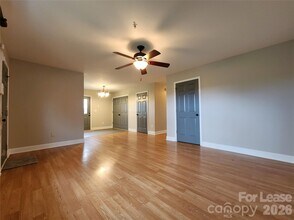 1607 Parkdale Ave in Gastonia, NC - Building Photo - Building Photo