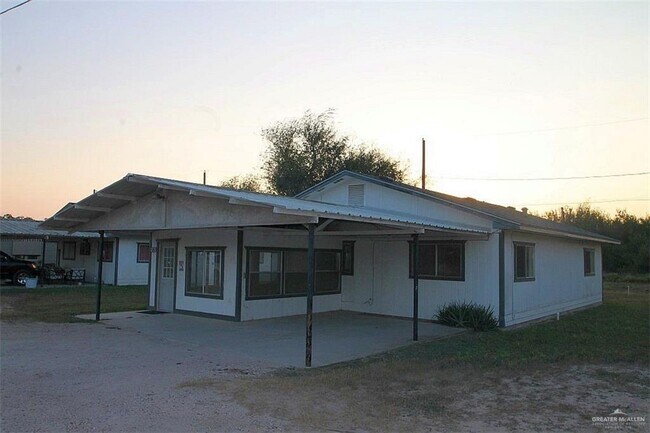 11 E 6th St in Weslaco, TX - Building Photo - Building Photo