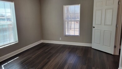 340 S 6th St in Slaton, TX - Building Photo - Building Photo