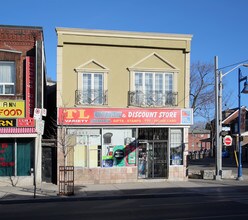 1264 Bloor St W in Toronto, ON - Building Photo - Building Photo