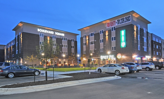 Boulevard Square 2 in West Fargo, ND - Foto de edificio - Building Photo