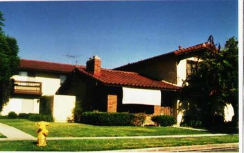 1250 S Sunburst Way in Anaheim, CA - Building Photo - Building Photo