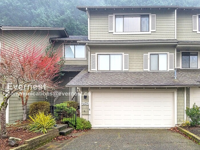 2542 174th Ave NE in Redmond, WA - Building Photo