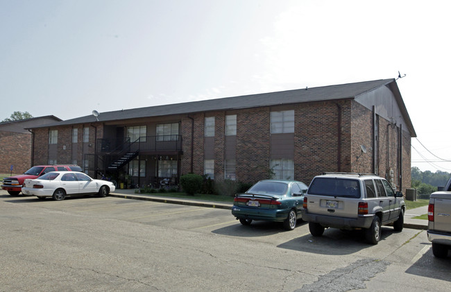 Broadmoor Apartments in Byhalia, MS - Foto de edificio - Building Photo