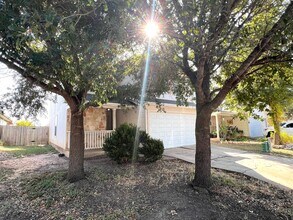 14413 Pebble Run Path in Manor, TX - Building Photo - Building Photo