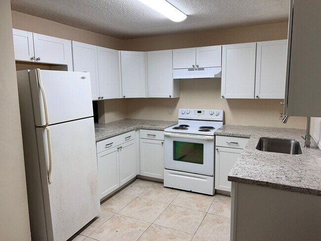 1372-1376-1376 NW 93rd Terrace in Coral Springs, FL - Building Photo - Building Photo