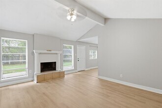 4919 Hickorygate Dr in Spring, TX - Building Photo - Building Photo