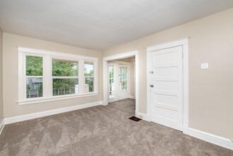 2243 Hannaford Ave in Norwood, OH - Foto de edificio - Building Photo