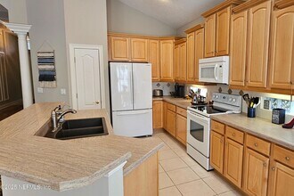212 Island Green Dr, Unit 205 in St. Augustine, FL - Building Photo - Building Photo