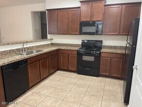 4582 W Crescent Rd in Queen Creek, AZ - Building Photo - Building Photo