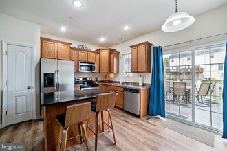 1026 Sithean Way in Glen Burnie, MD - Building Photo - Building Photo