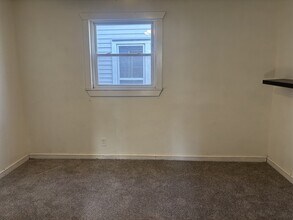 527 9th St SW in Cedar Rapids, IA - Building Photo - Building Photo