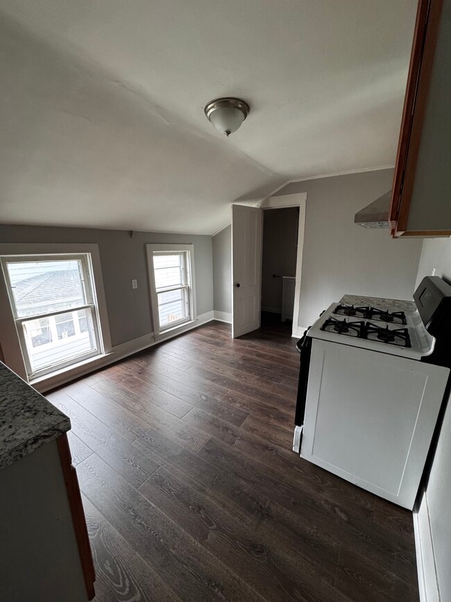 45 Washington Ave, Unit 45 Washington Ave apt 3 in Batavia, NY - Foto de edificio - Building Photo