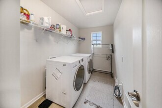882 Groveland Cir in Ann Arbor, MI - Building Photo - Building Photo