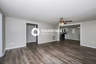 7145 Pinewood Dr in Port Richey, FL - Building Photo - Building Photo