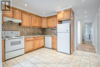 22 Rusholme Park Crescent in Toronto, ON - Building Photo - Building Photo