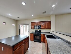 17646 W Bridger St in Surprise, AZ - Foto de edificio - Building Photo