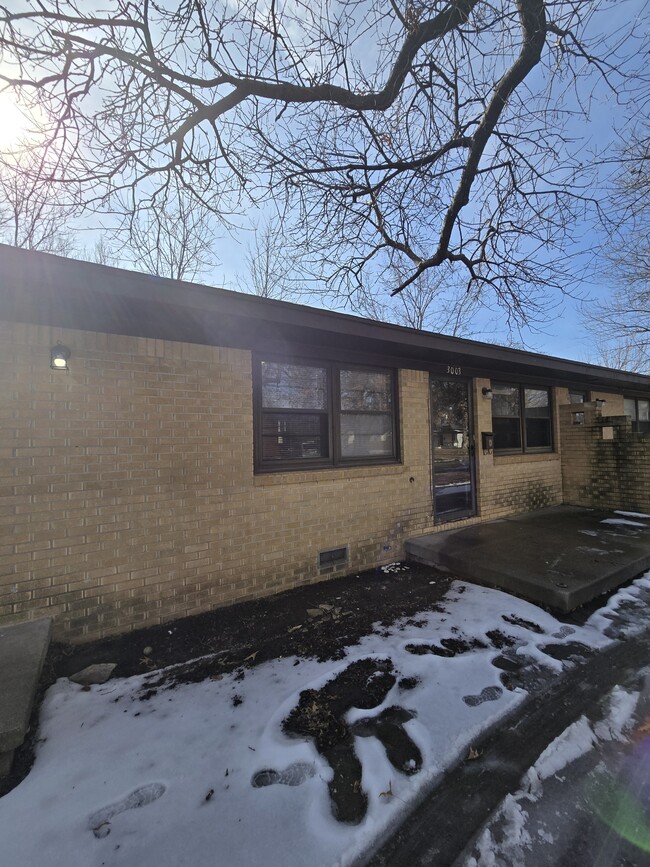 3003 E Funston St in Wichita, KS - Building Photo - Building Photo