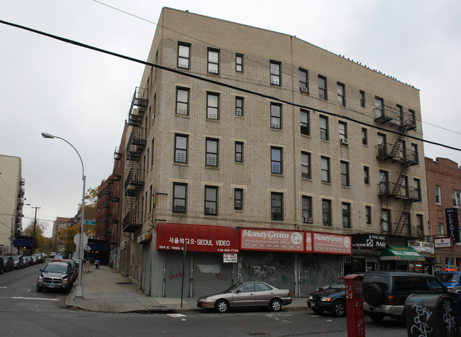 2839 Bainbridge Ave in Bronx, NY - Foto de edificio - Building Photo