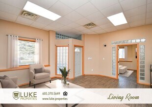 332 N Blauvelt Ave in Sioux Falls, SD - Building Photo - Building Photo