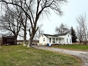 2728 Marshall Rd in Medina, NY - Building Photo - Building Photo