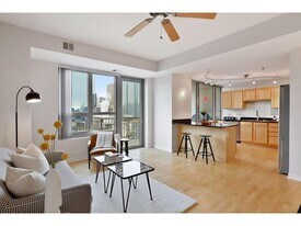 929 Portland Ave S in Minneapolis, MN - Building Photo