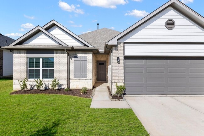 11832 Whirlaway Dr in Willis, TX - Building Photo - Building Photo